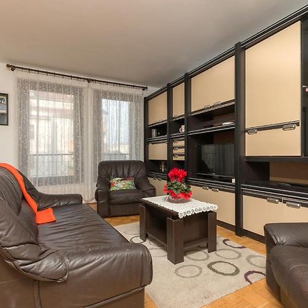 Sisplac Apartment พูลา ภายนอก รูปภาพ