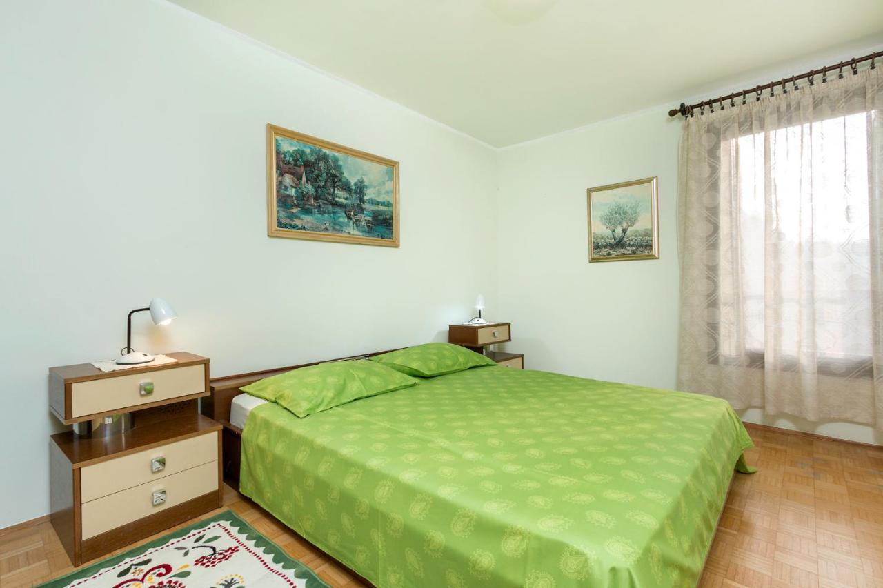 Sisplac Apartment พูลา ภายนอก รูปภาพ